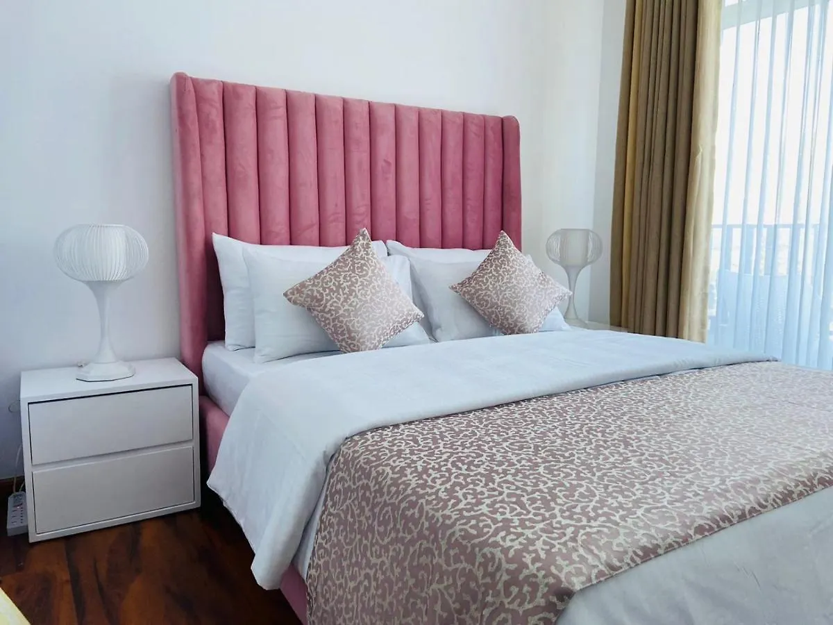 Διαμέρισμα Grand Winterberry - Lake View Luxury Residence Νουβάρα Ελίγια
