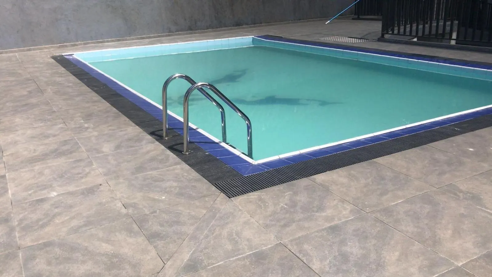 Grand Winterberry - Lake View Luxury Residence Νουβάρα Ελίγια
