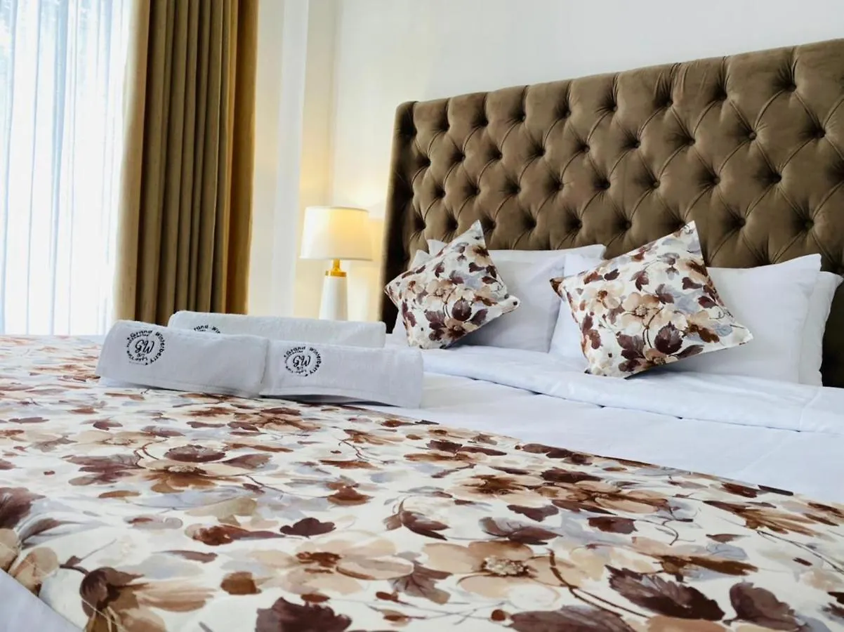 Grand Winterberry - Lake View Luxury Residence Nuwara Eliya 0*,