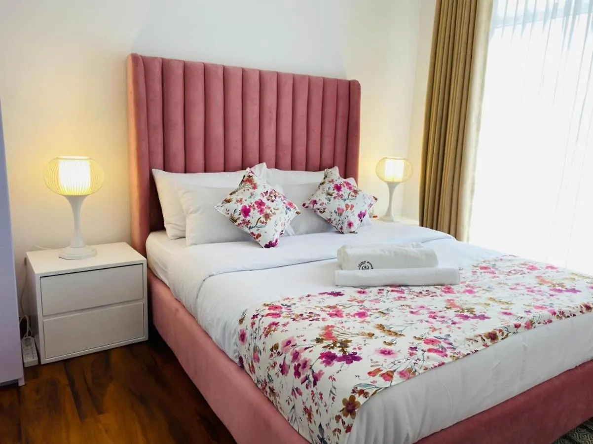Grand Winterberry - Lake View Luxury Residence Nuwara Eliya